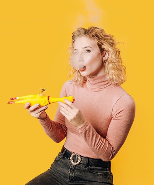 'puff' the rubber chicken bong squeaks when you smoke it