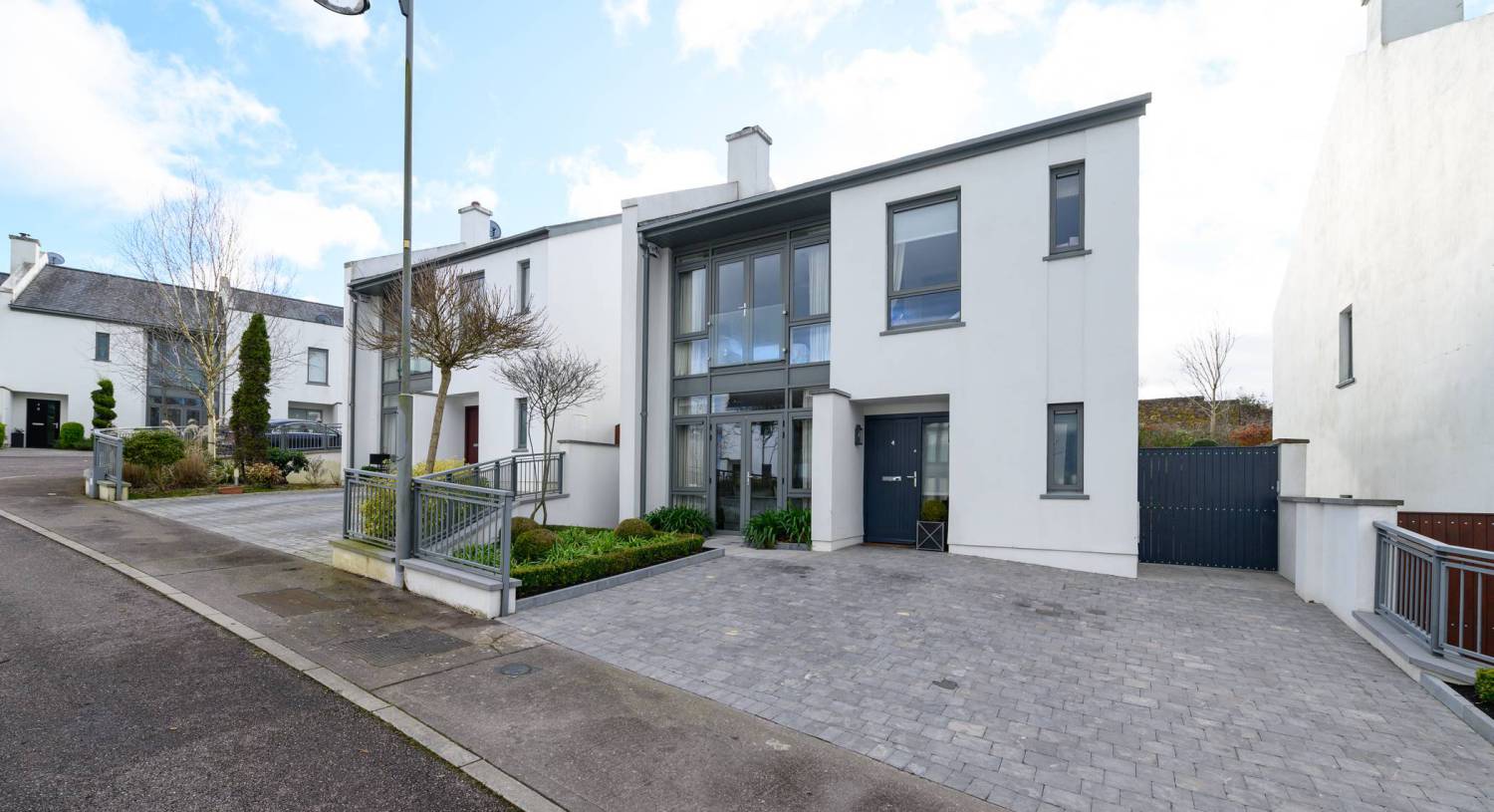 Great taste meets high-end design at Douglas property