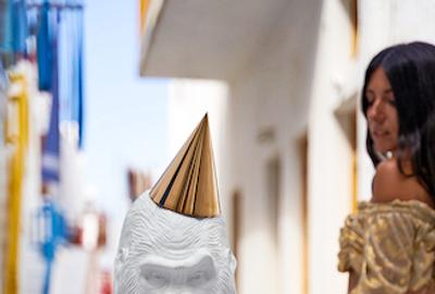 Girl views Big Bang White by Joseph Klibansky as HOFA Gallery & ARTCELS prepare to launch 'XXI' exhibition in Mykonos (Stathis Bouzoukas / HOFA Gallery)