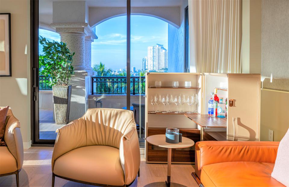Poltrona Frau, Palazzo Della Luna, Miami, Fisher Island, leather, Italian, interior design