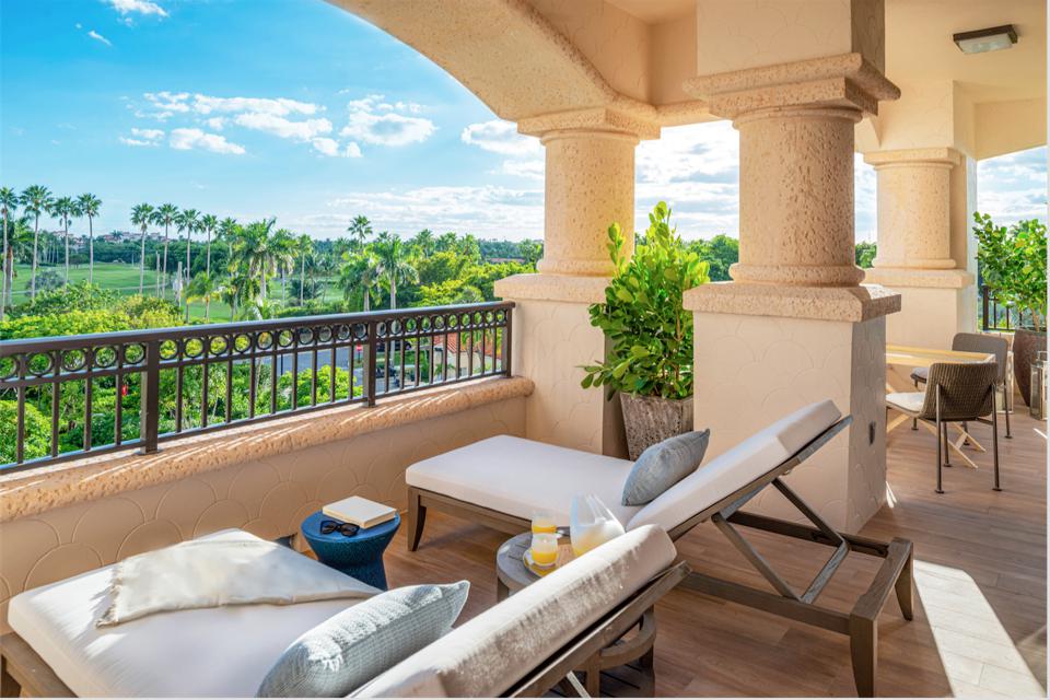 Poltrona Frau, Palazzo Della Luna, Miami, Fisher Island, leather, Italian-made, interior design