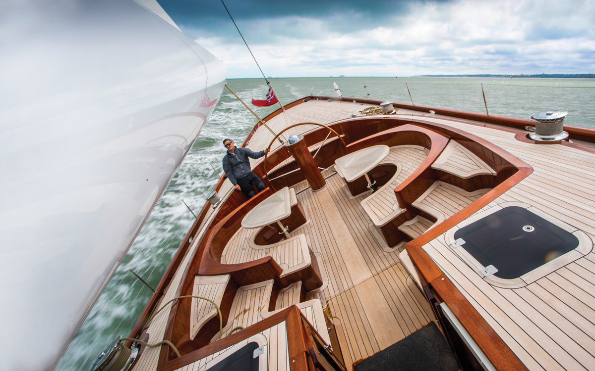 spirit-111-superyacht-geist-cockpit-credit-Richard-Langdon