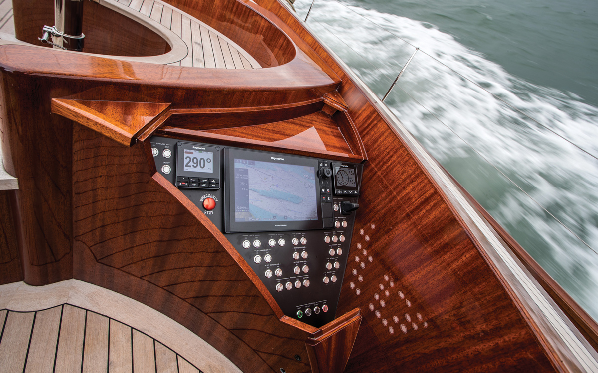 spirit-111-superyacht-geist-plotter-credit-Richard-Langdon
